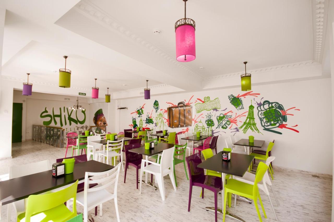 Shiku Hostel Lugo Ngoại thất bức ảnh