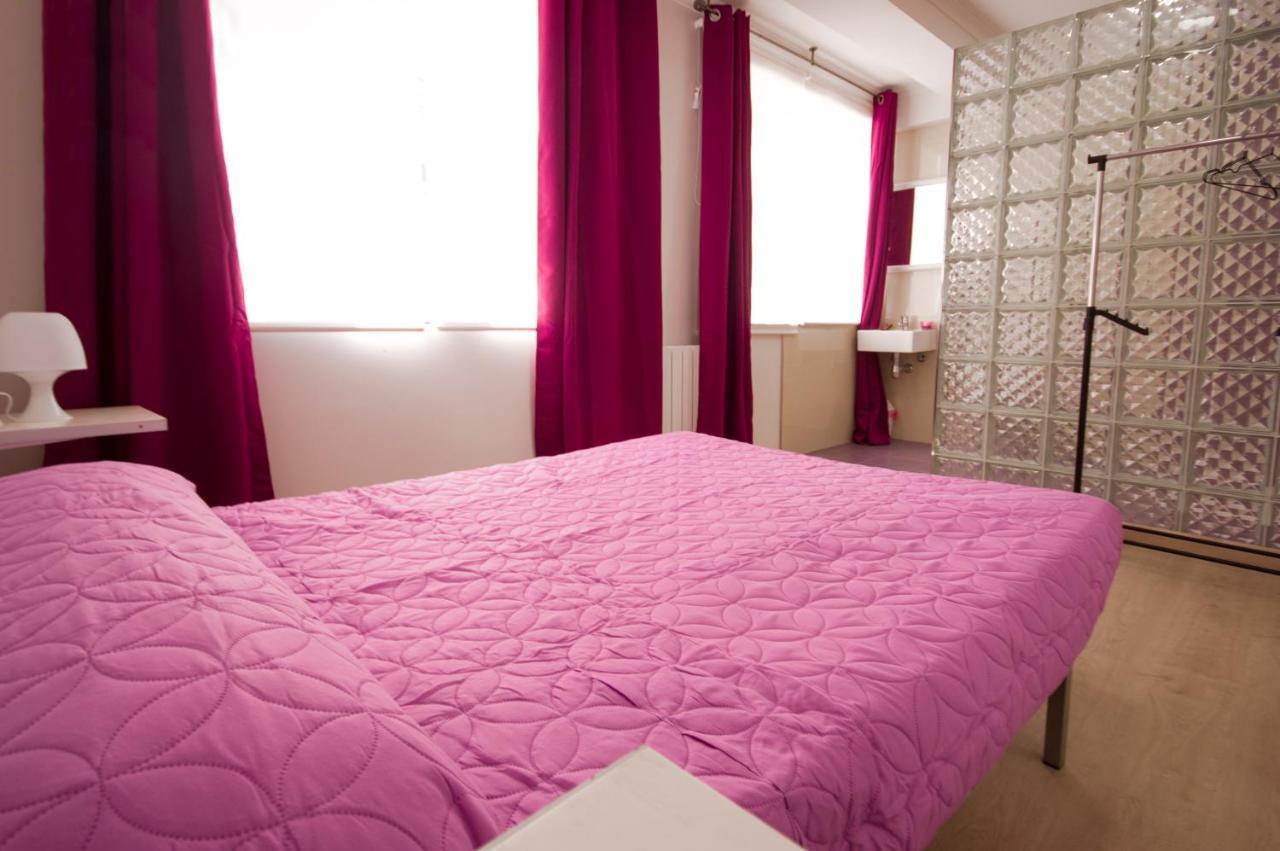 Shiku Hostel Lugo Ngoại thất bức ảnh