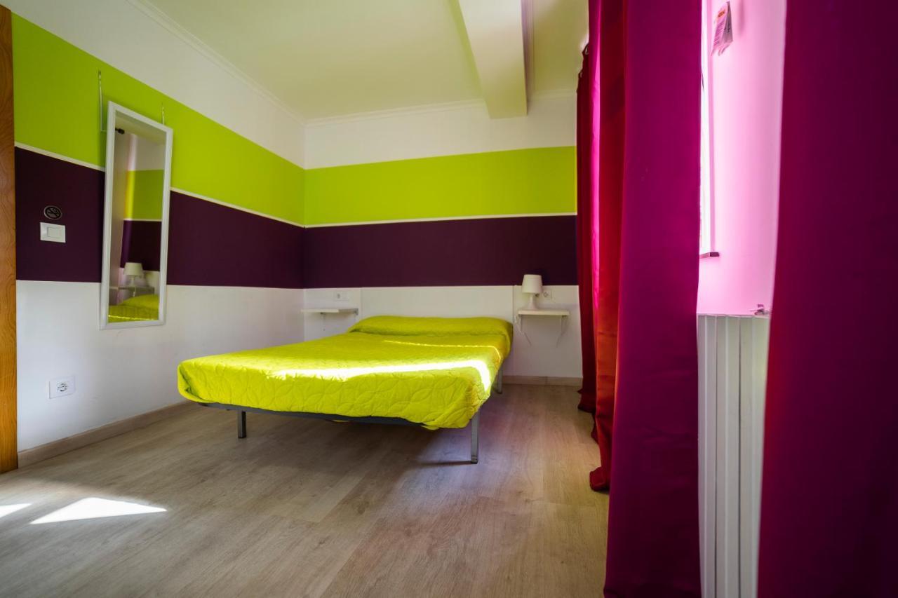 Shiku Hostel Lugo Ngoại thất bức ảnh