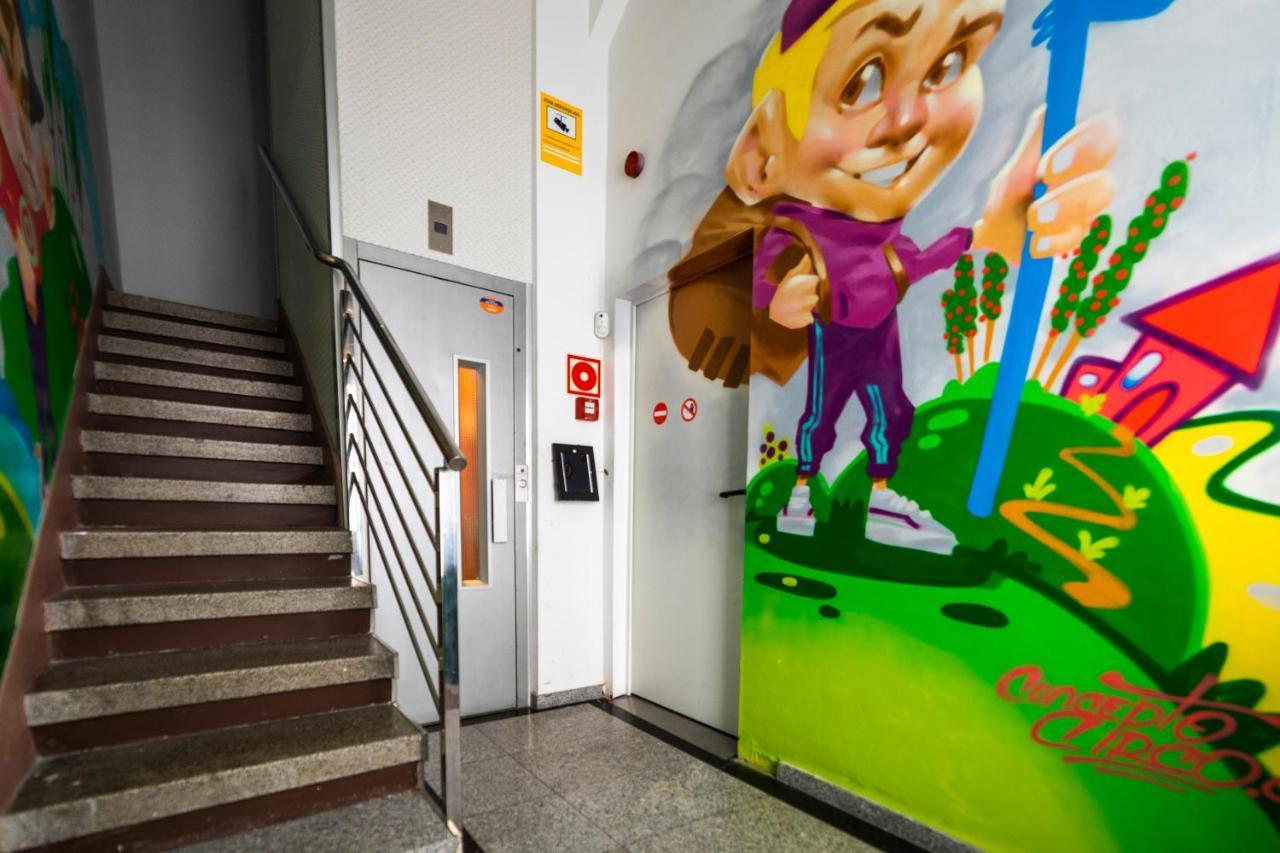 Shiku Hostel Lugo Ngoại thất bức ảnh
