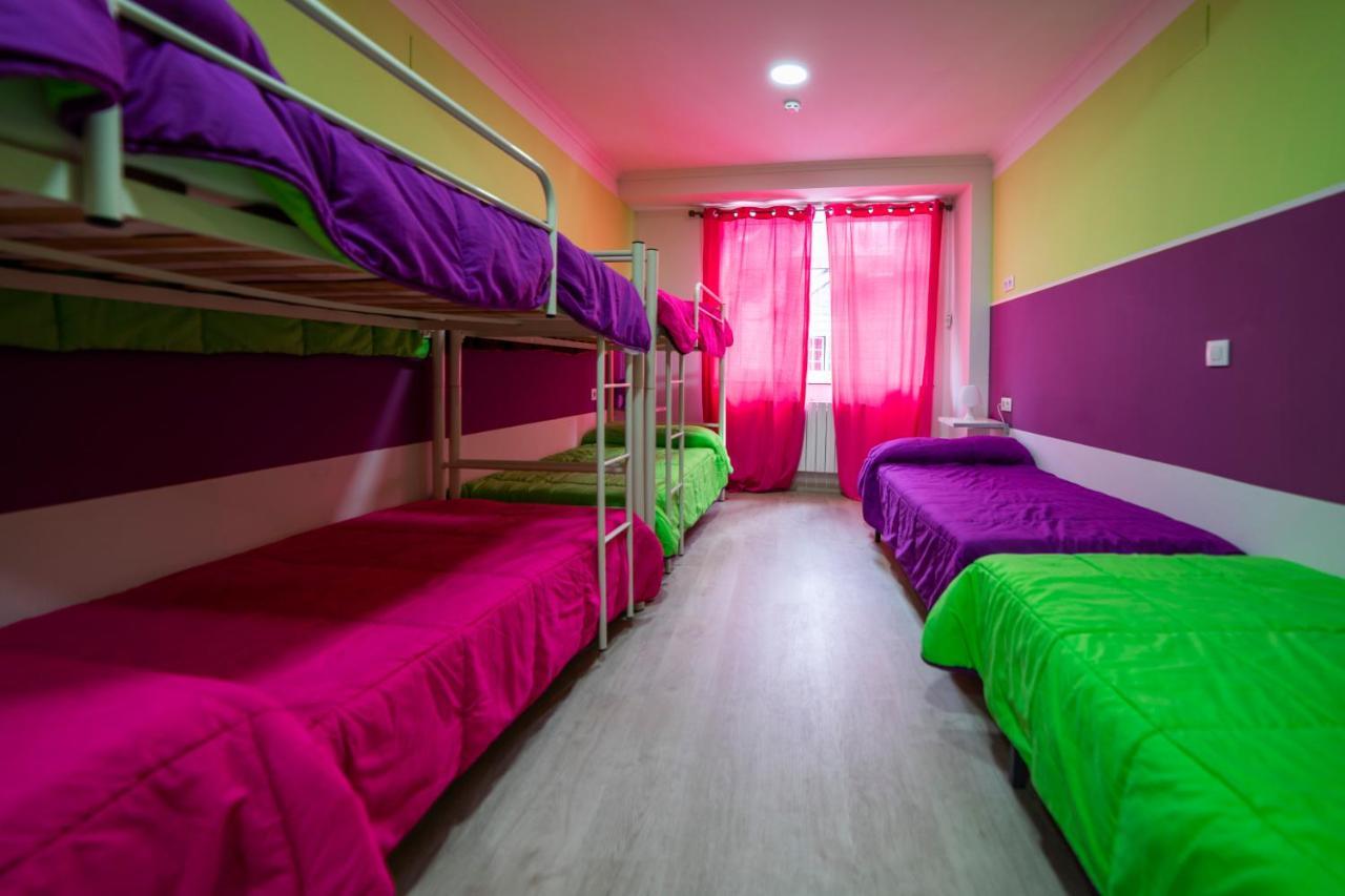 Shiku Hostel Lugo Ngoại thất bức ảnh