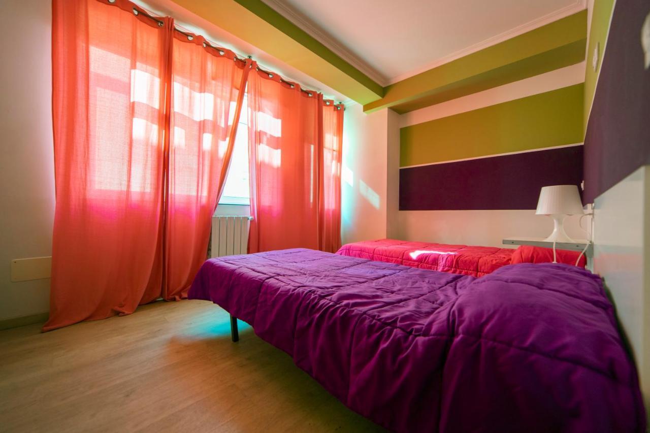 Shiku Hostel Lugo Ngoại thất bức ảnh