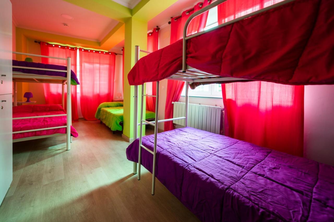 Shiku Hostel Lugo Ngoại thất bức ảnh