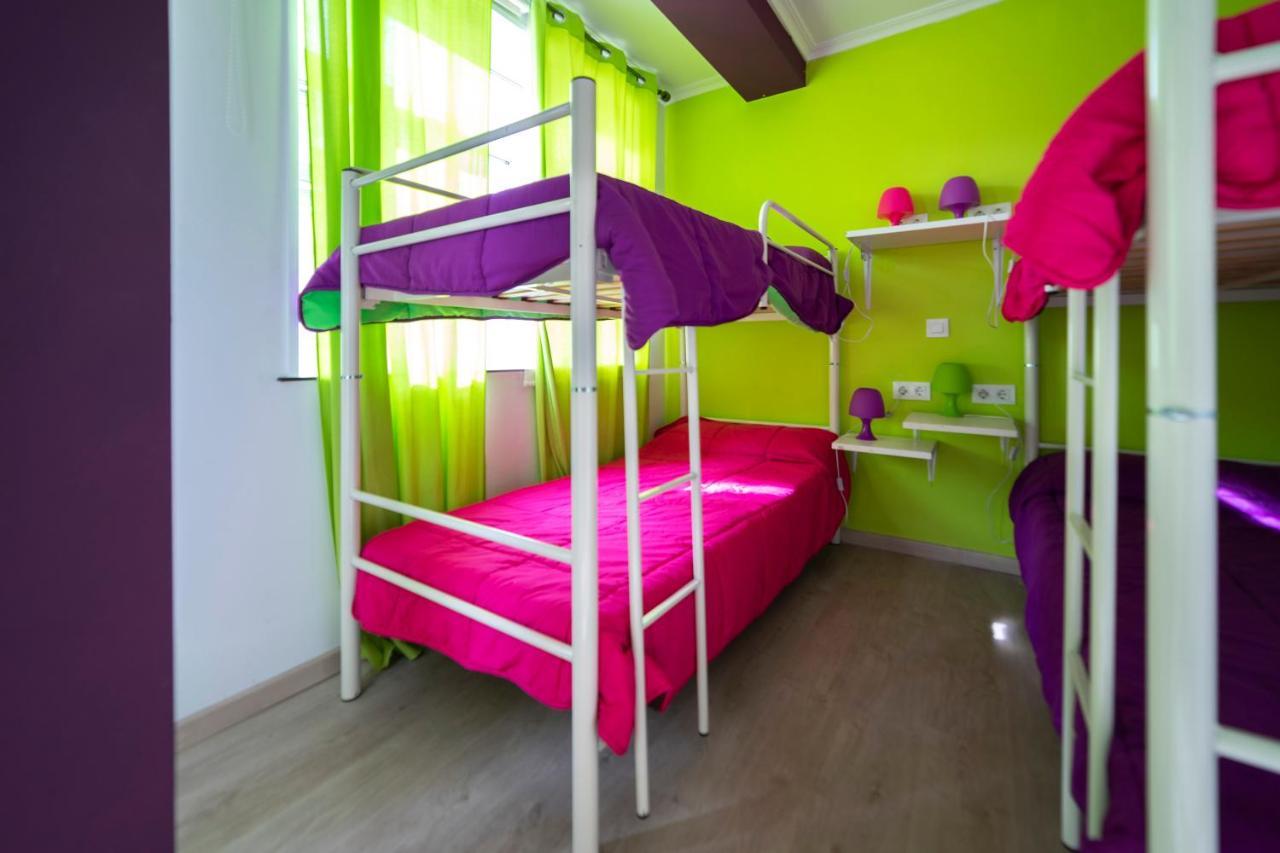 Shiku Hostel Lugo Ngoại thất bức ảnh